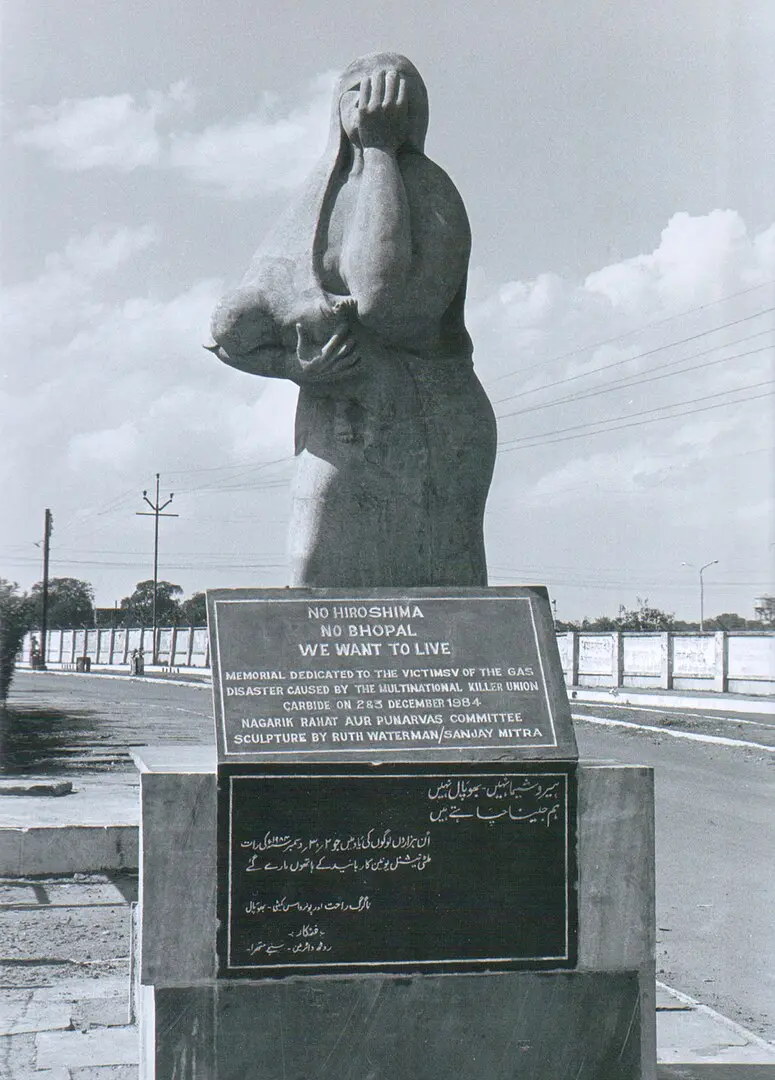 Memorial to those killed and disabled at Bhopal by Dutch Holocaust survivor Ruth Waterman-Kupferschmidt